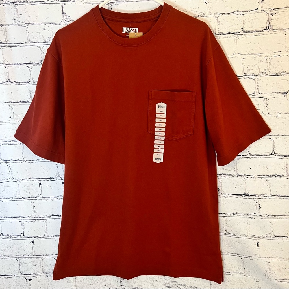 Duluth NWT Men’s Relaxed Fit Long Tail Pocket Tee Cotton Size Small